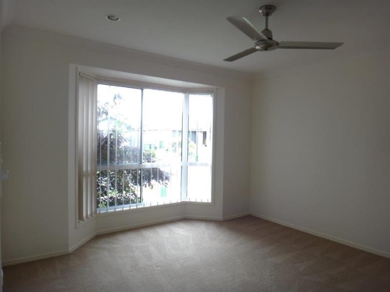 9 Pencarrow  Cres, Raceview QLD 4305