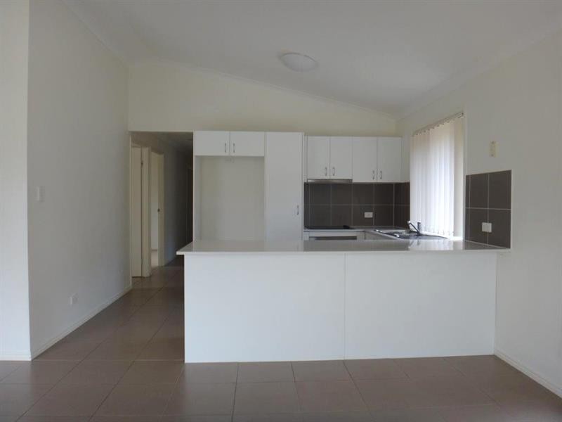 9 Pencarrow  Cres, Raceview QLD 4305