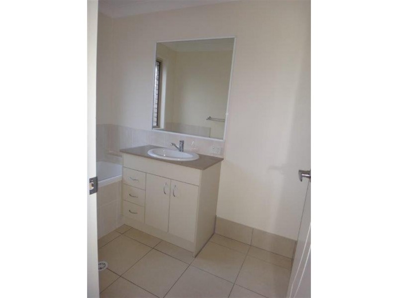 21 Pencarrow  Cres, Raceview QLD 4305