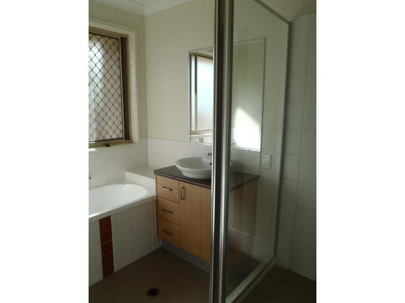 3 Serenity St, Brassall QLD 4305