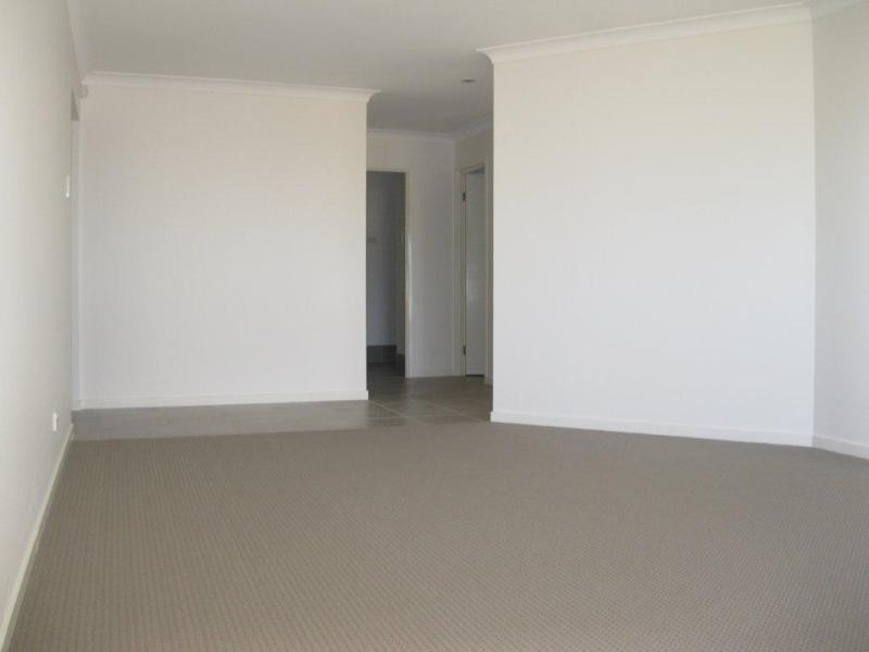 77 Jane St, Leichhardt QLD 4305