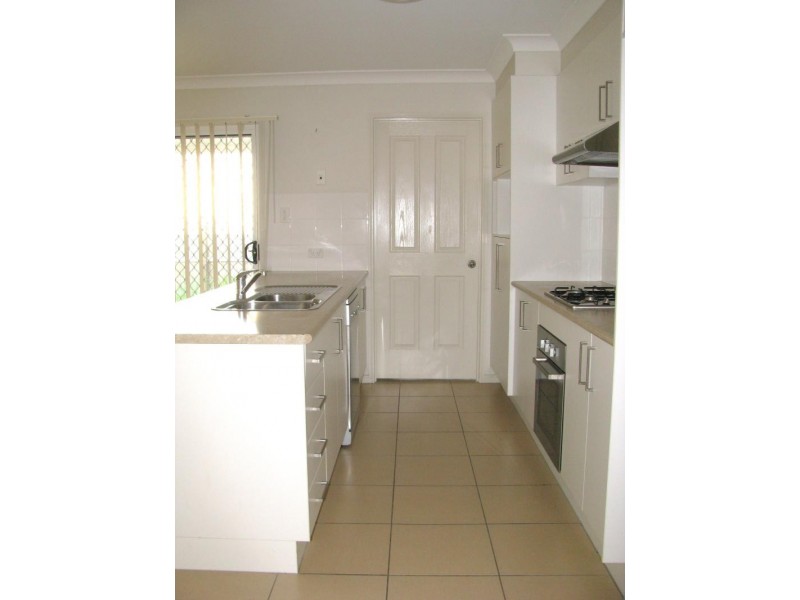 32 Ronayne Cct, One Mile QLD 4305