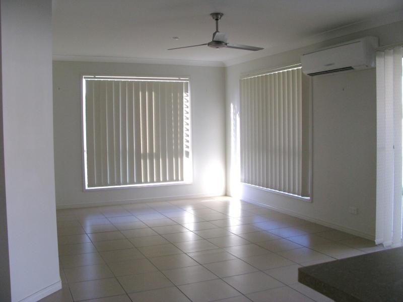 32 Ronayne Cct, One Mile QLD 4305