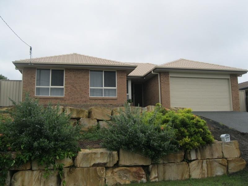 37 Skinner Cres, Silkstone QLD 4304