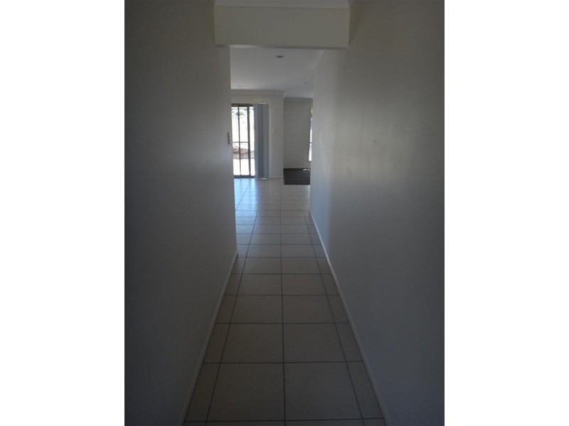 17 Atlantic Dr, Brassall QLD 4305