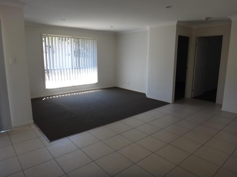 17 Atlantic Dr, Brassall QLD 4305