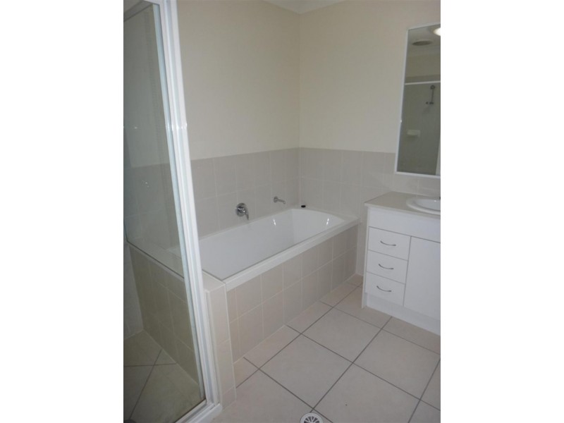 17 Atlantic Dr, Brassall QLD 4305