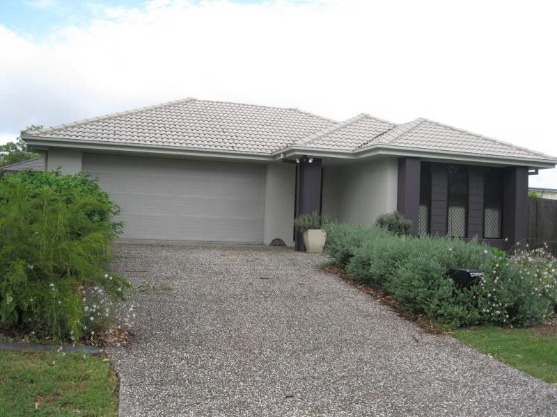 6 Brushwood Cct, Forest Lake QLD 4078