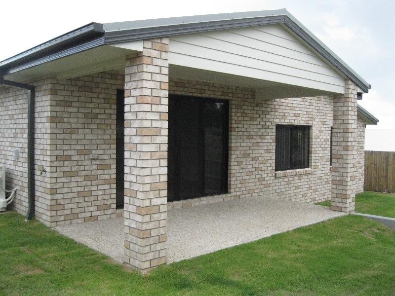 18 Borrowdale Ct, Brassall QLD 4305