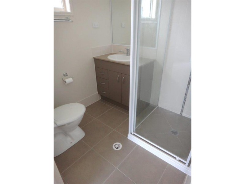 10 May  Cl, Redbank QLD 4301