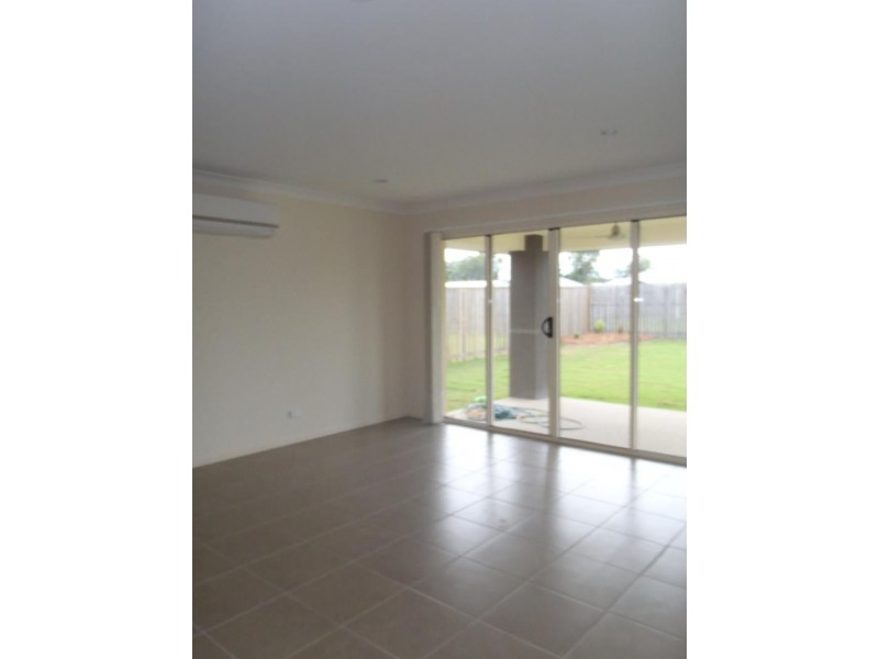 7 Galleon Cct, Shoal Point QLD 4750