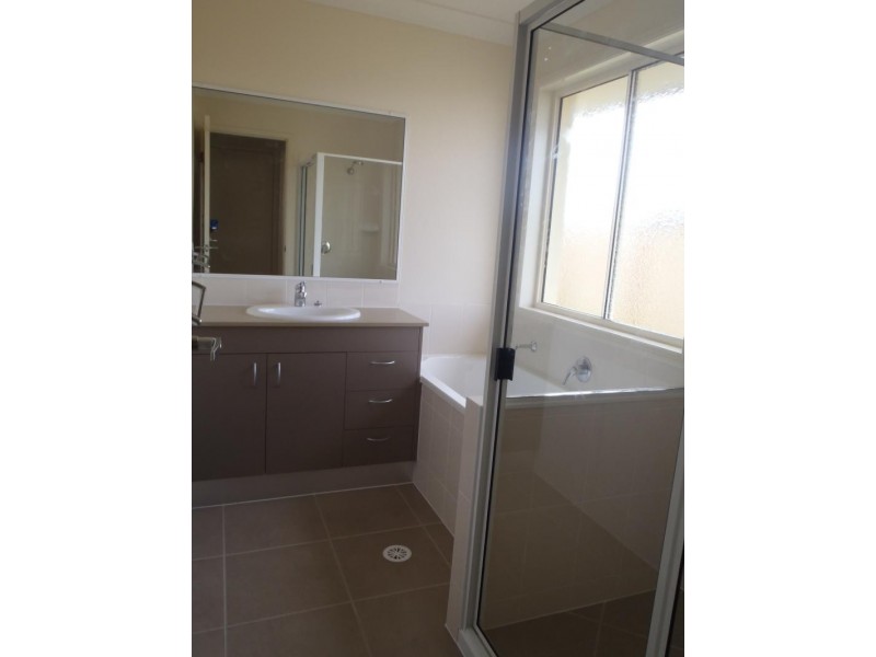 7 Galleon Cct, Shoal Point QLD 4750