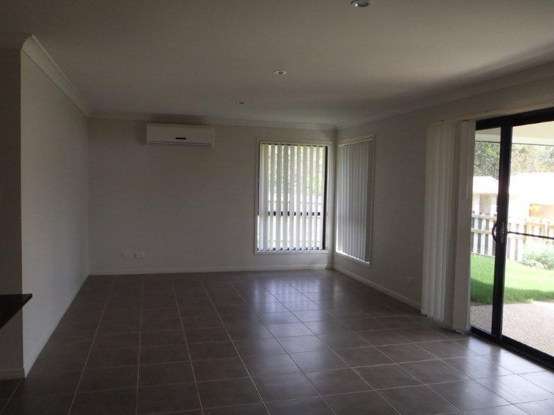1/1 Belle  Ct, Redbank QLD 4301