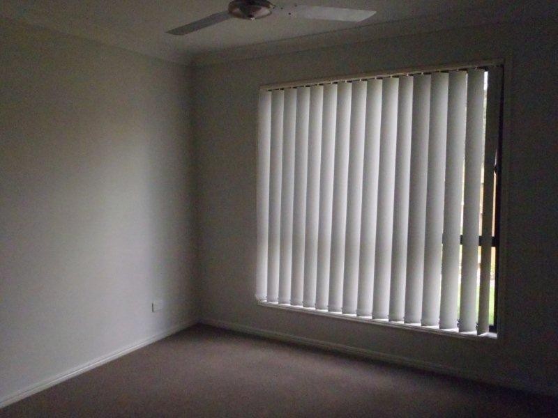 1/1 Belle  Ct, Redbank QLD 4301