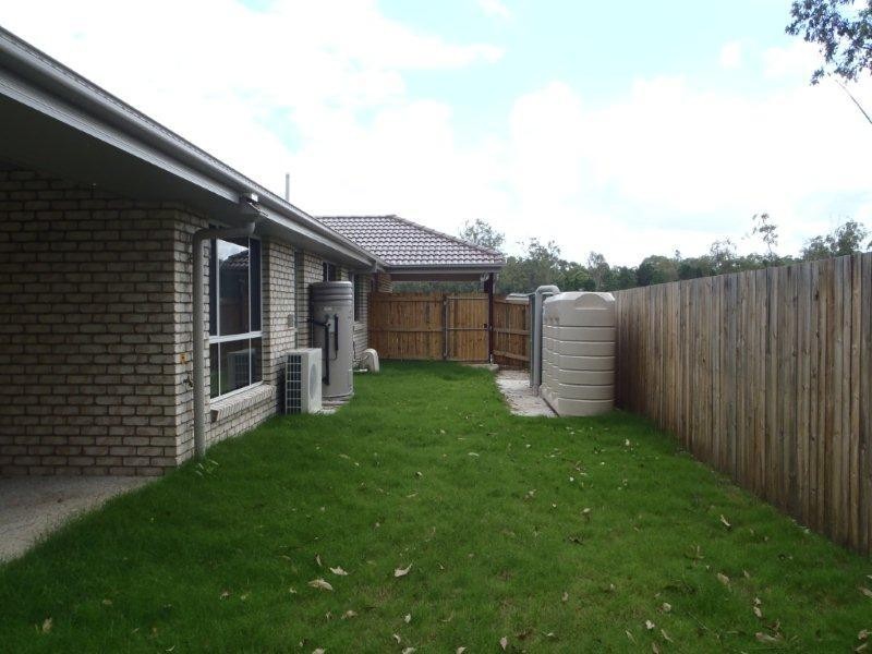 1/5 Belle  Ct, Redbank QLD 4301