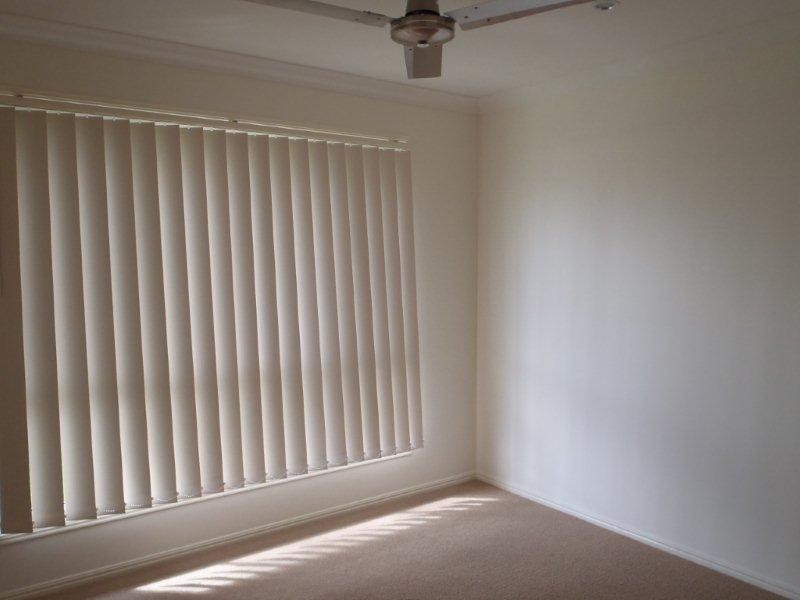 1/5 Belle  Ct, Redbank QLD 4301