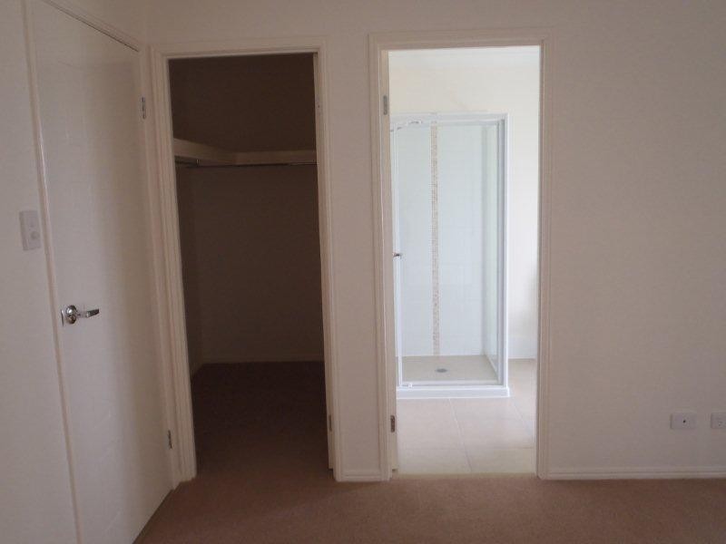 1/5 Belle  Ct, Redbank QLD 4301