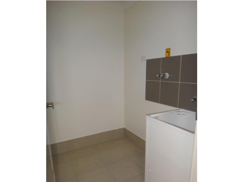 1/5 Belle  Ct, Redbank QLD 4301