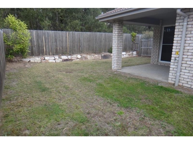 1/5 Belle  Ct, Redbank QLD 4301