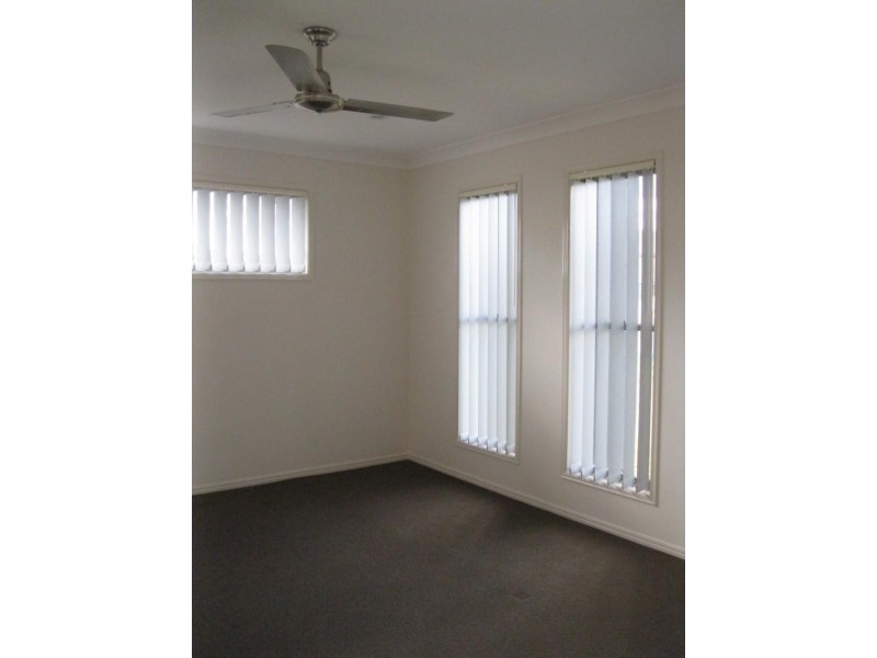 26 Moonlight  Dr, Brassall QLD 4305