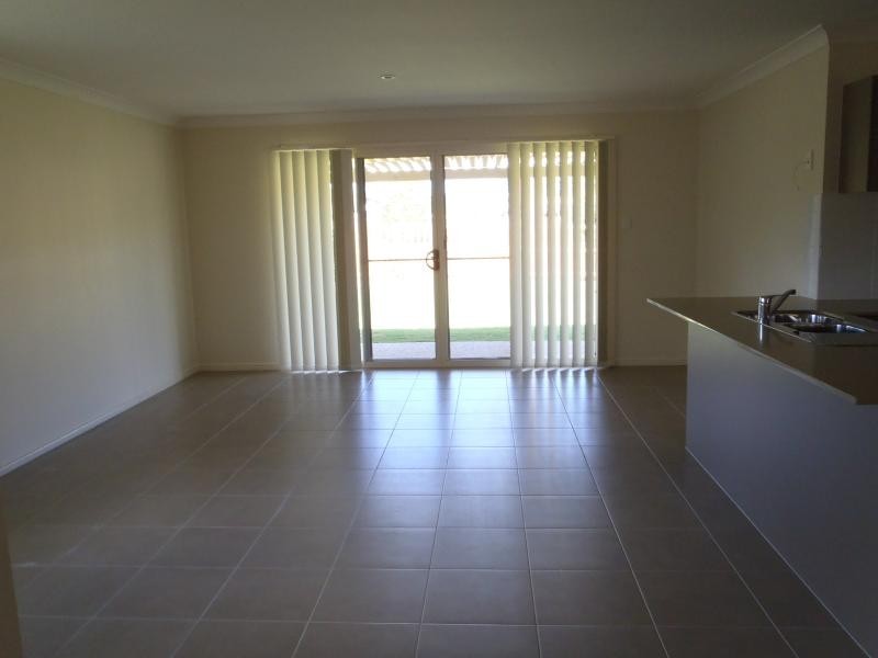 32 Henderson  Rd, Redbank QLD 4301