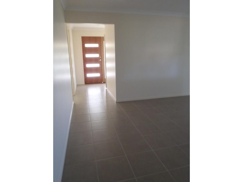 32 Henderson  Rd, Redbank QLD 4301