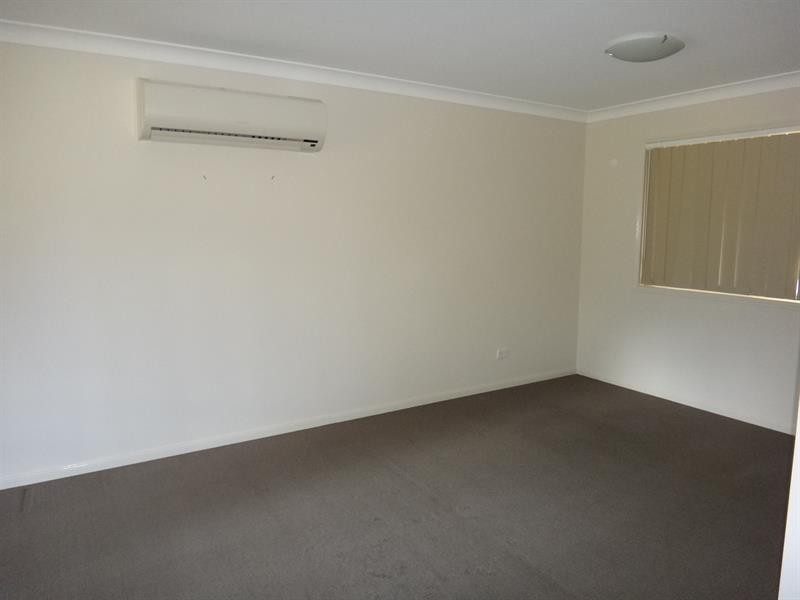 20 Dillon Ave, Augustine Heights QLD 4300