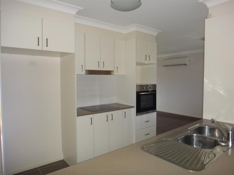 20 Dillon Ave, Augustine Heights QLD 4300