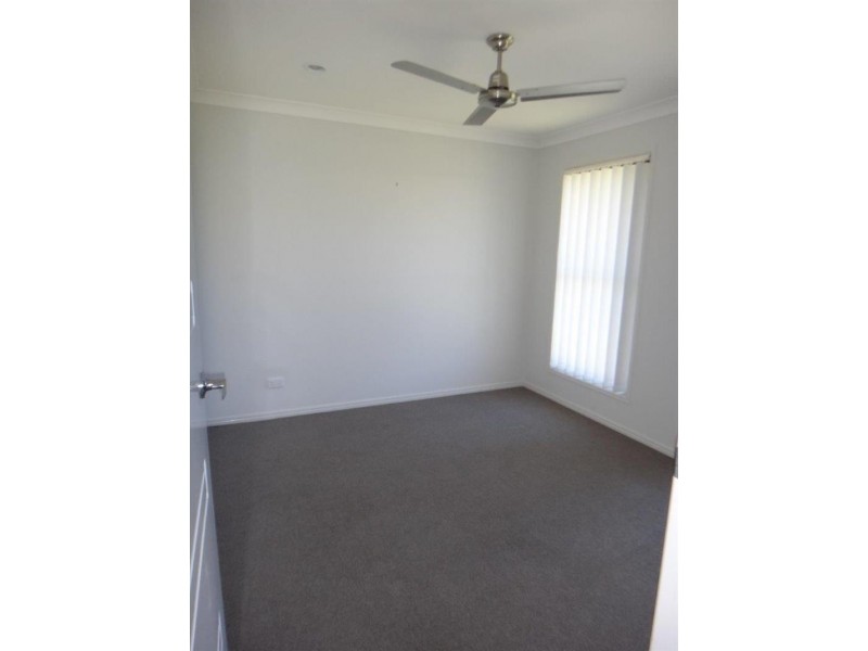 58 Moonlight Dr, Brassall QLD 4305