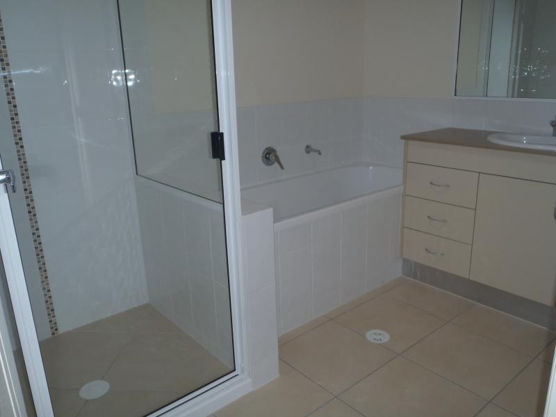 49 Schooner  Ave, Shoal Point QLD 4750
