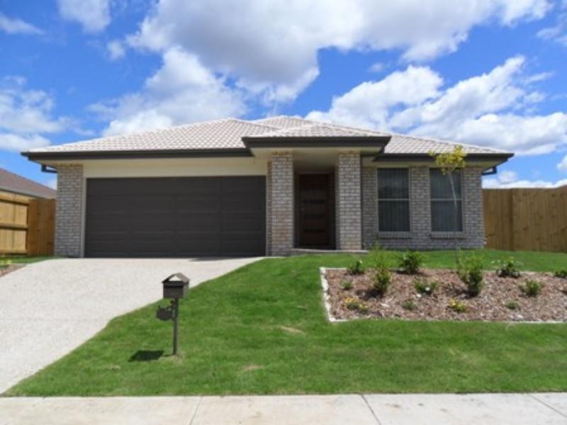 8 Tunstall Pl, Brassall QLD 4305