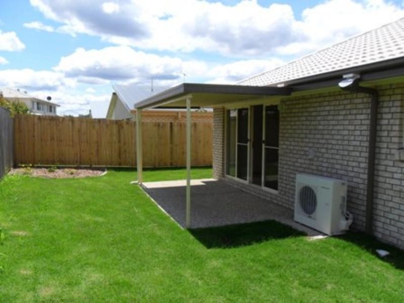 8 Tunstall Pl, Brassall QLD 4305