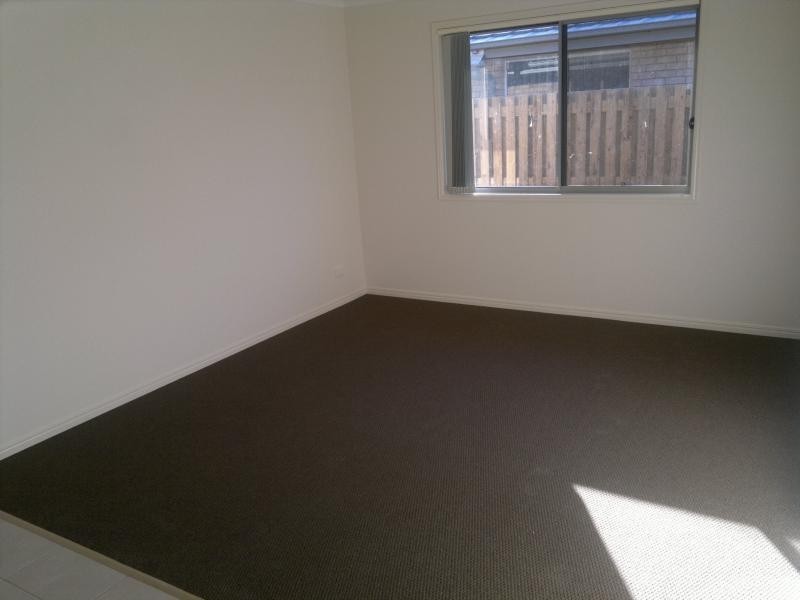 44 Moonlight Dr, Brassall QLD 4305