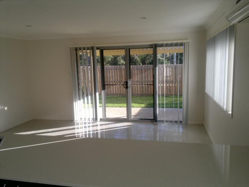 44 Moonlight Dr, Brassall QLD 4305