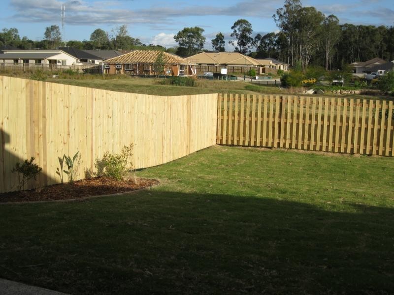 42 Henderson  St, Redbank QLD 4301