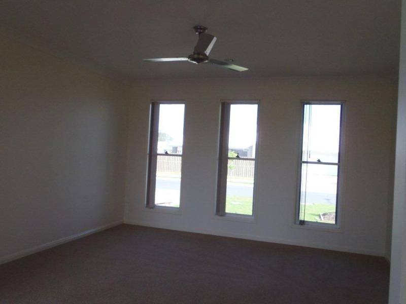 46 Schooner Ave, Shoal Point QLD 4750