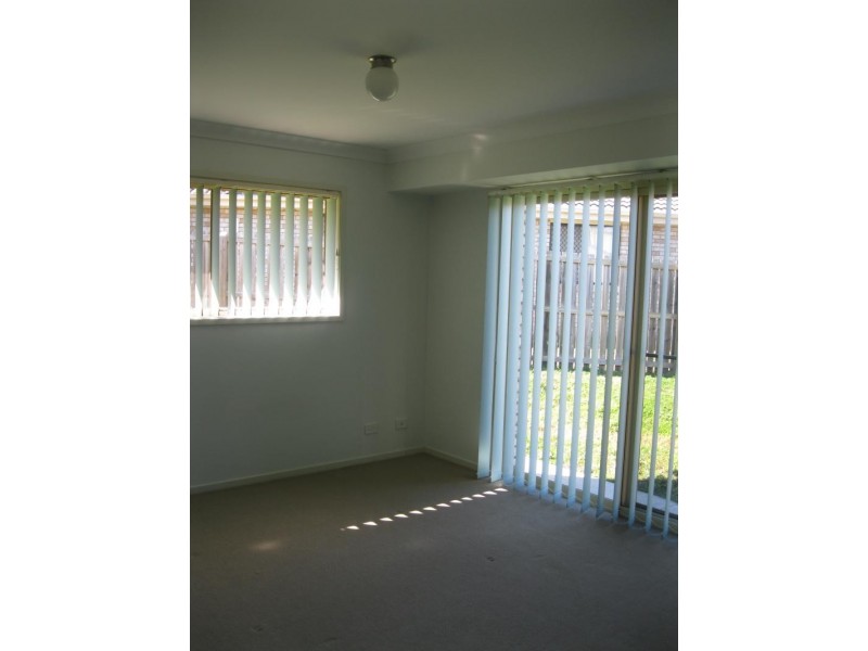 2 Eloise Pl, Sumner QLD 4074