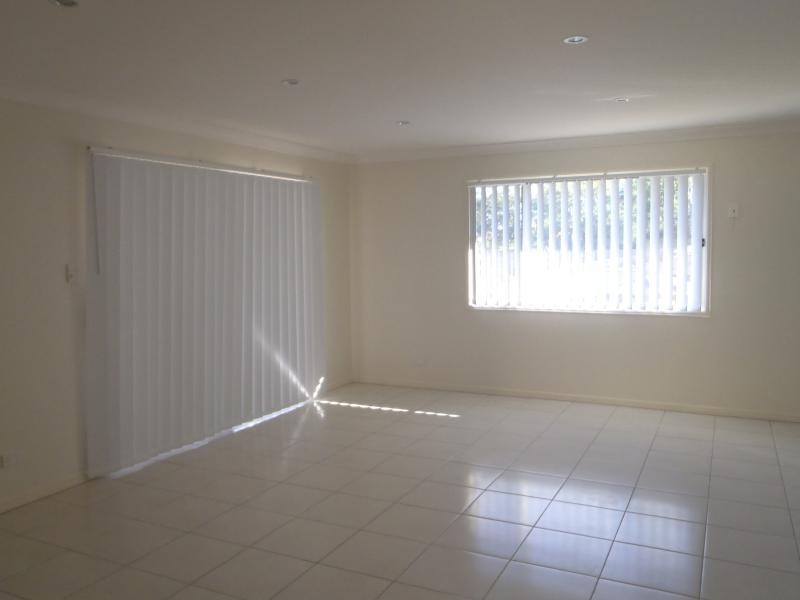 36 Barwell St, Brassall QLD 4305