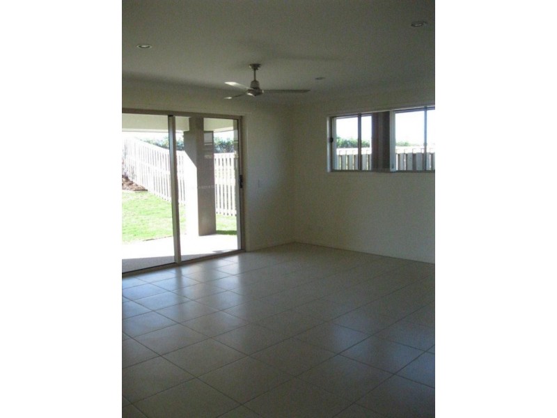 72 Schooner Ave, Bucasia QLD 4750