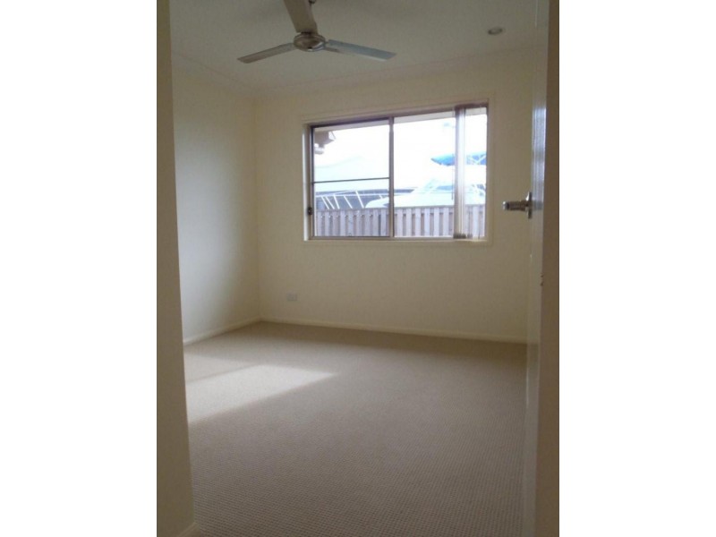 12 Galleon Cct, Shoal Point QLD 4750