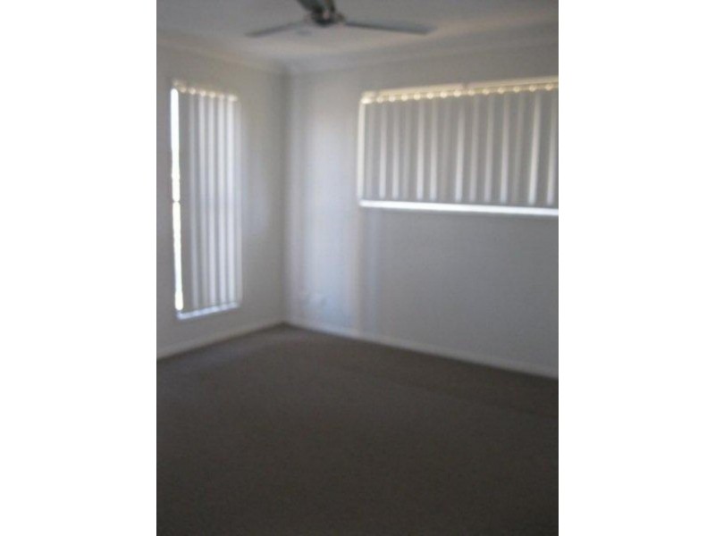 10 Stack  St, Collingwood Park QLD 4301