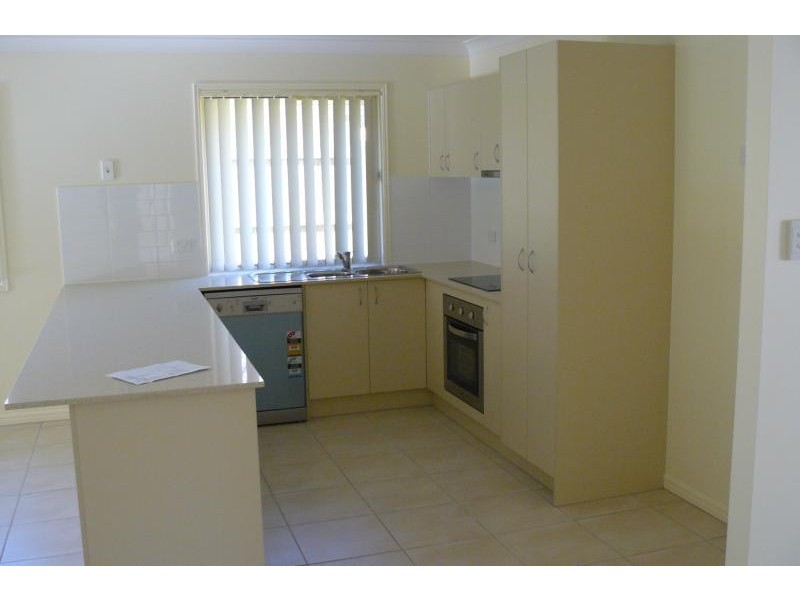 80 Henry St, Brassall QLD 4305