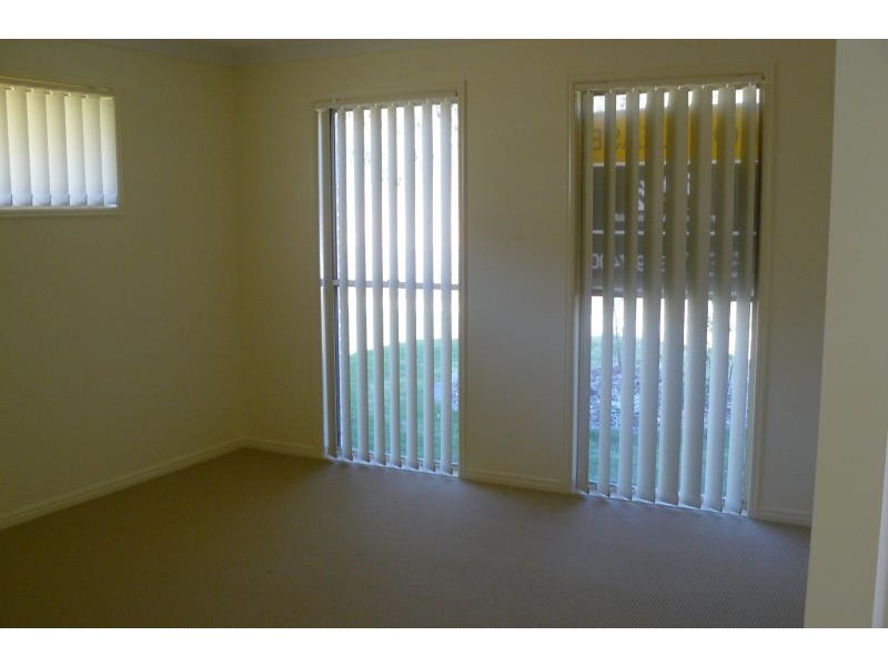 80 Henry St, Brassall QLD 4305