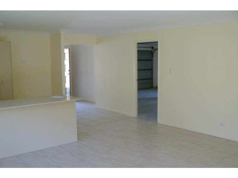 80 Henry St, Brassall QLD 4305