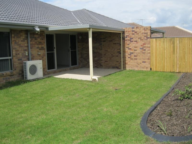 2/20 Tunstall Pl, Brassall QLD 4305