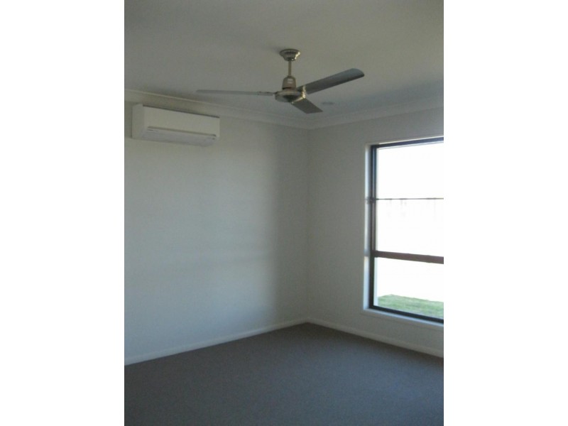 18 Trinity Pde, Blacks Beach QLD 4740