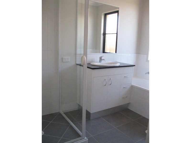 18 Trinity Pde, Blacks Beach QLD 4740