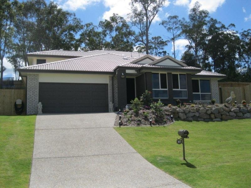 35 Barwell St, Brassall QLD 4305