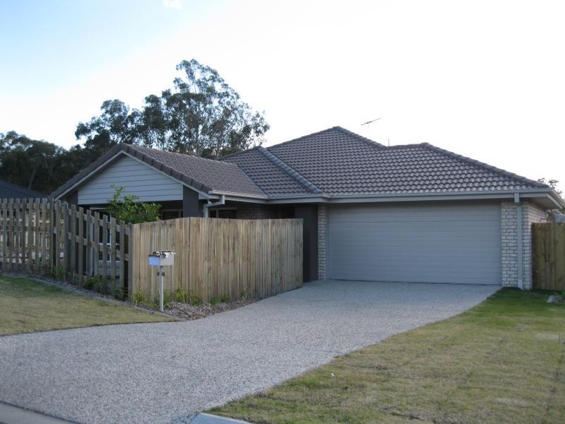 2/10 Belle  Ct, Redbank QLD 4301