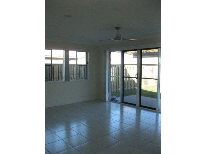 29 Galleon Cct, Shoal Point QLD 4750